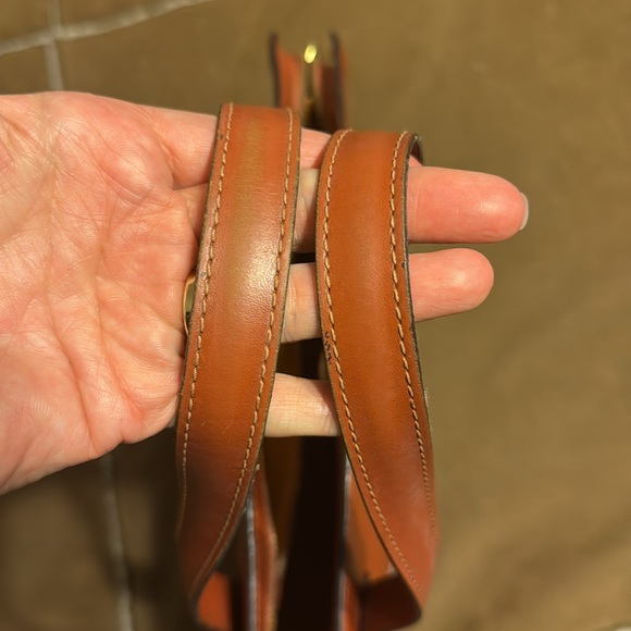 Authentic LV handbag and wallet combo - Picture 3 of 11